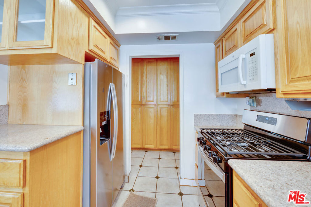 6335 W 85th Place - Photo 6