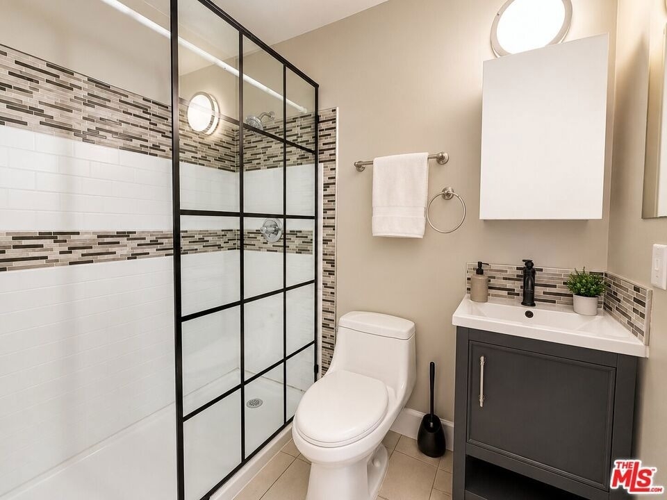 1212 W 37th Drive - Photo 3