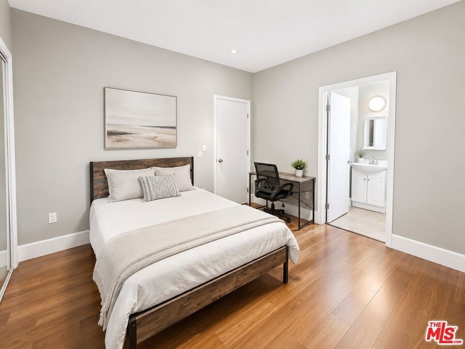 1212 W 37th Drive - Photo 7