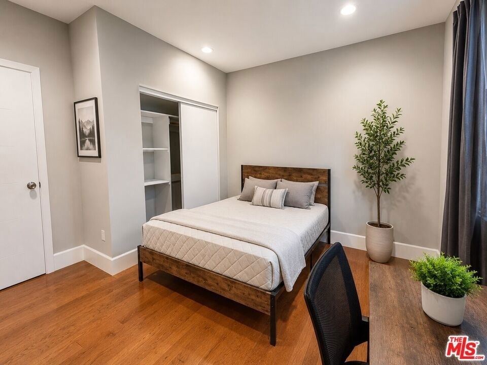 1212 W 37th Drive - Photo 4