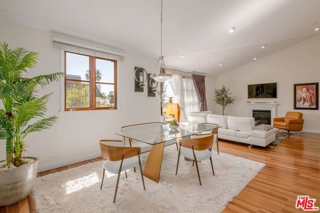 10617 Eastborne Avenue - Photo 7