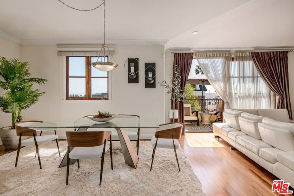 10617 Eastborne Avenue - Photo 9