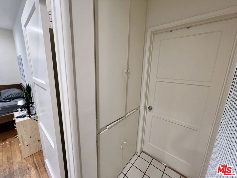943 Indiana Avenue - Photo 13