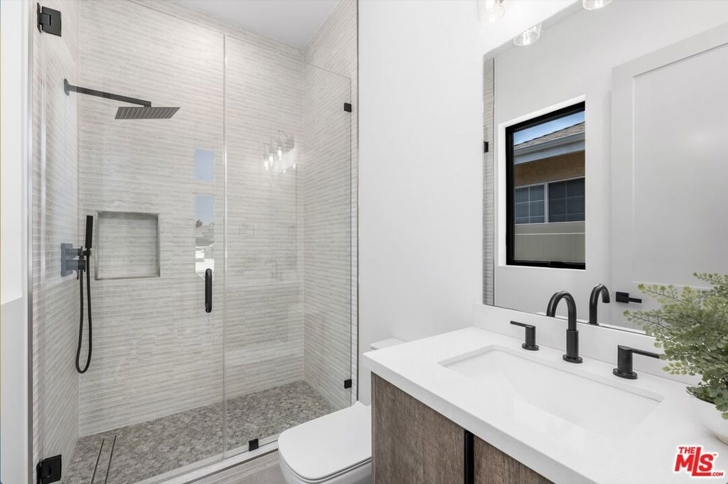 14602 Morrison Street - Photo 20