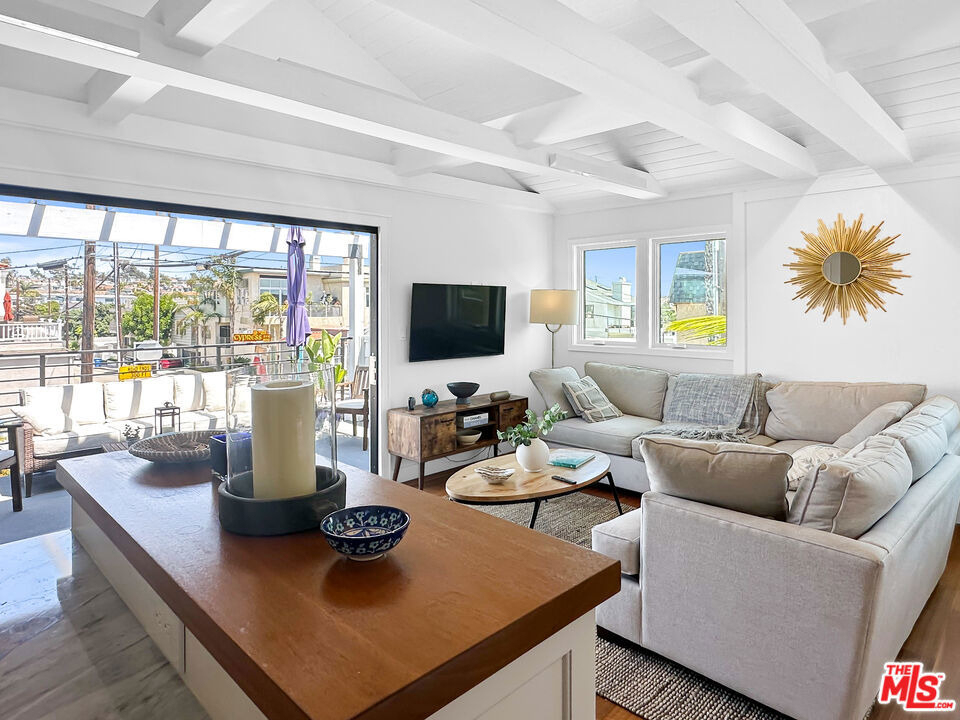 439 8th Street - Photo 1