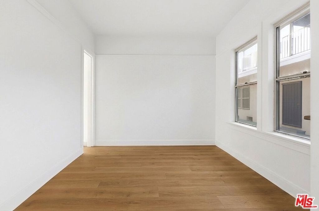 1021 N Mariposa Avenue - Photo 5