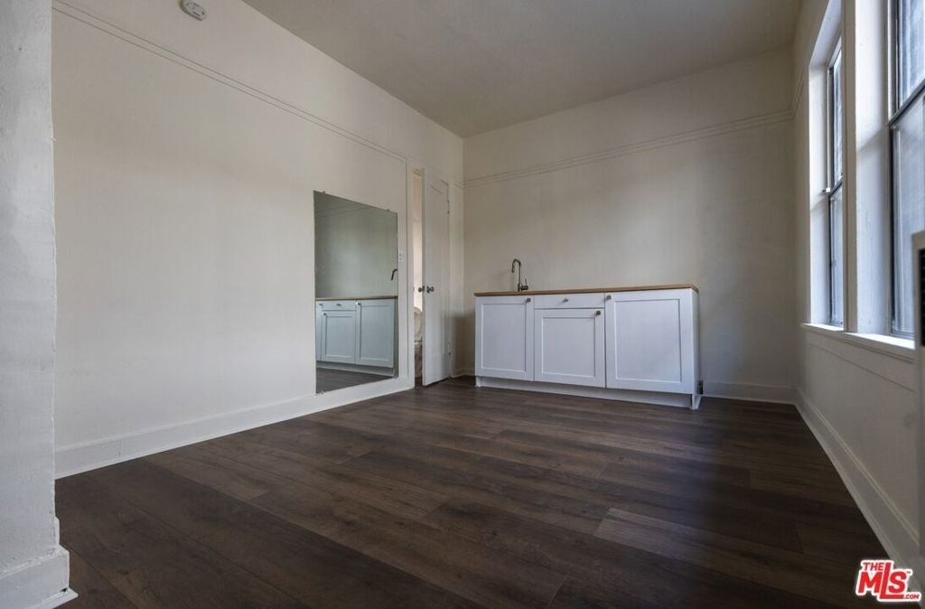 1021 N Mariposa Avenue - Photo 19