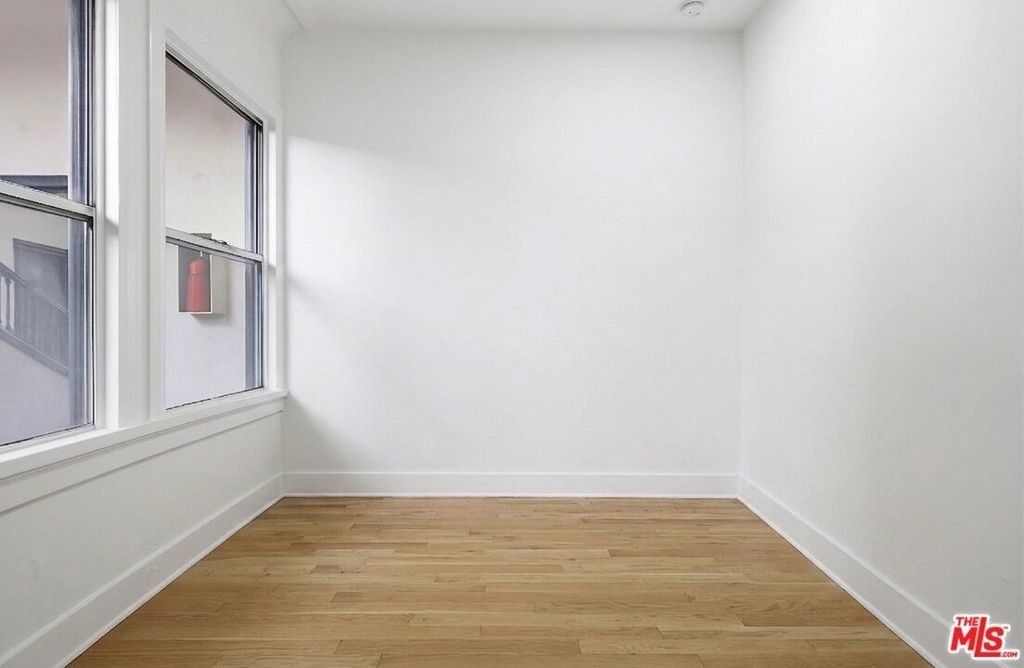 1021 N Mariposa Avenue - Photo 9
