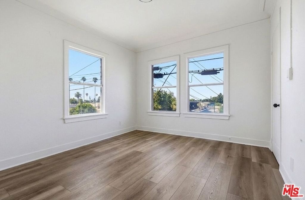 1021 N Mariposa Avenue - Photo 7