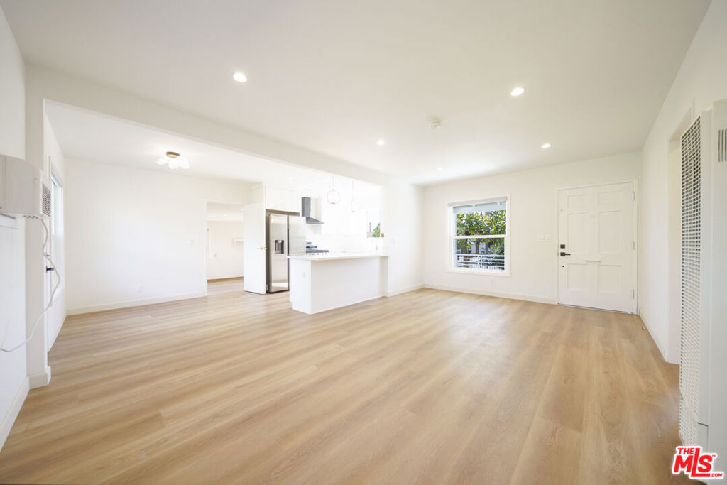 14177 Osborne Street - Photo 4