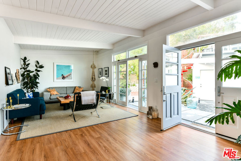 7107 Pacific View Drive - Photo 2