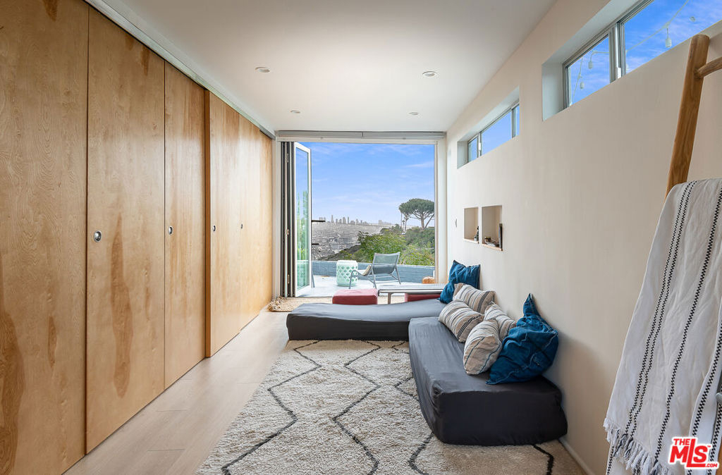7107 Pacific View Drive - Photo 17