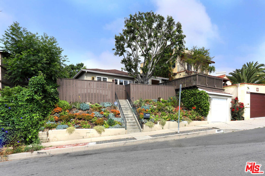 1337 Westerly Terrace - Photo 5