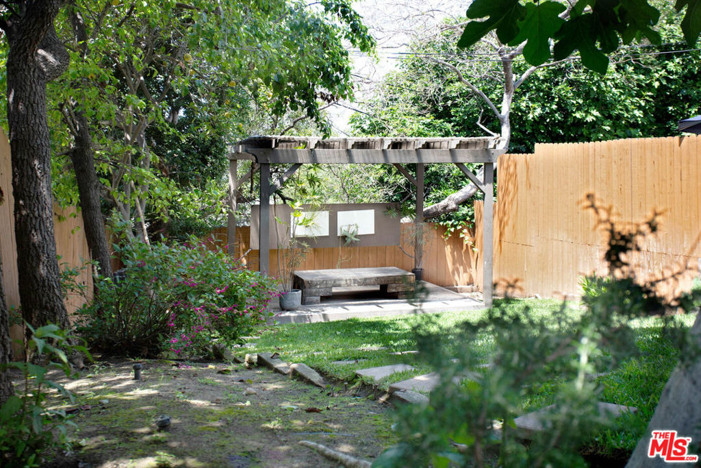 1337 Westerly Terrace - Photo 31