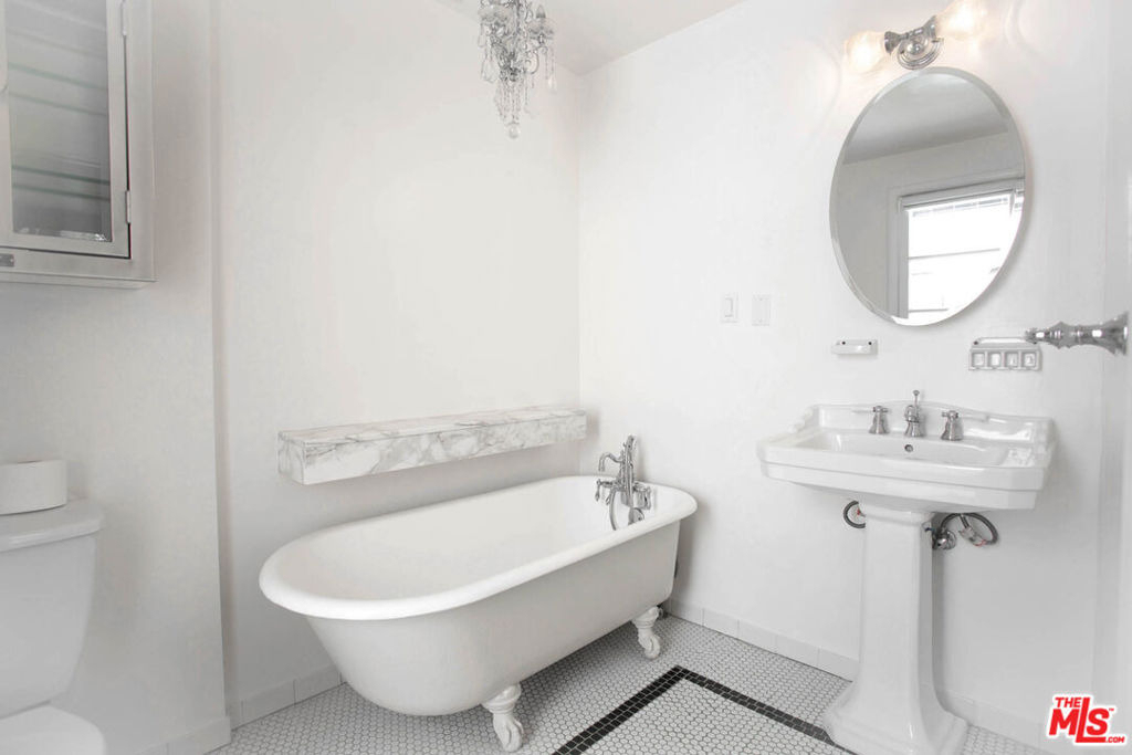 1337 Westerly Terrace - Photo 18