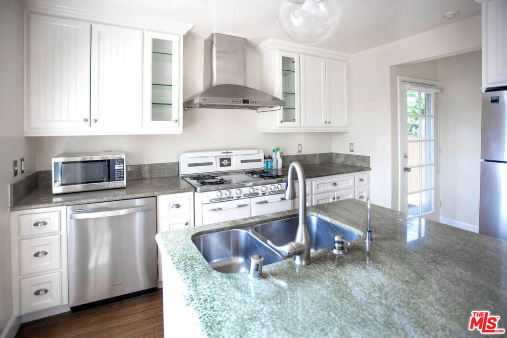 1337 Westerly Terrace - Photo 15