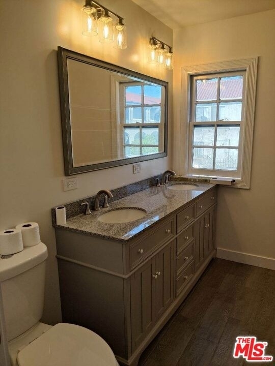 750 N St Andrews Place - Photo 12
