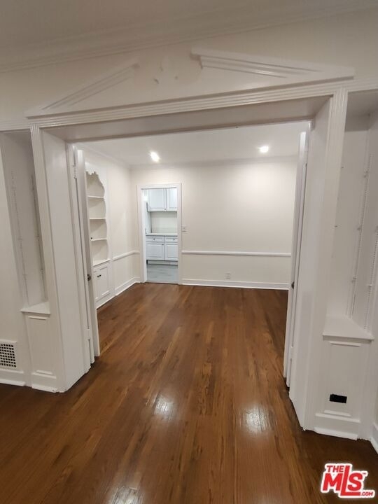 750 N St Andrews Place - Photo 3