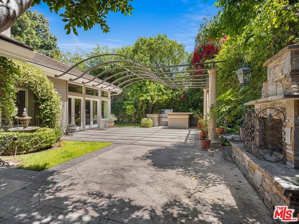 19234 Mayall Street - Photo 4