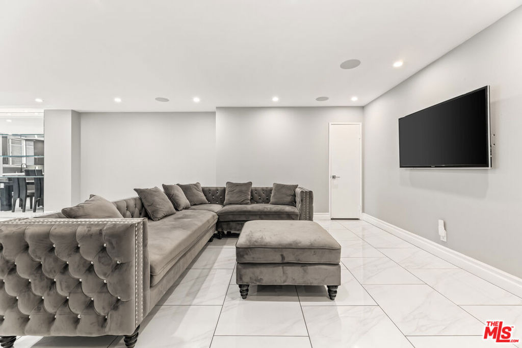 10747 Wilshire Boulevard - Photo 6