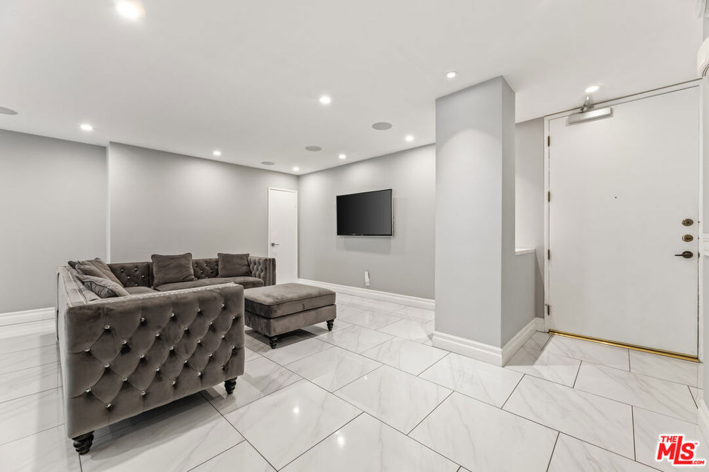10747 Wilshire Boulevard - Photo 5