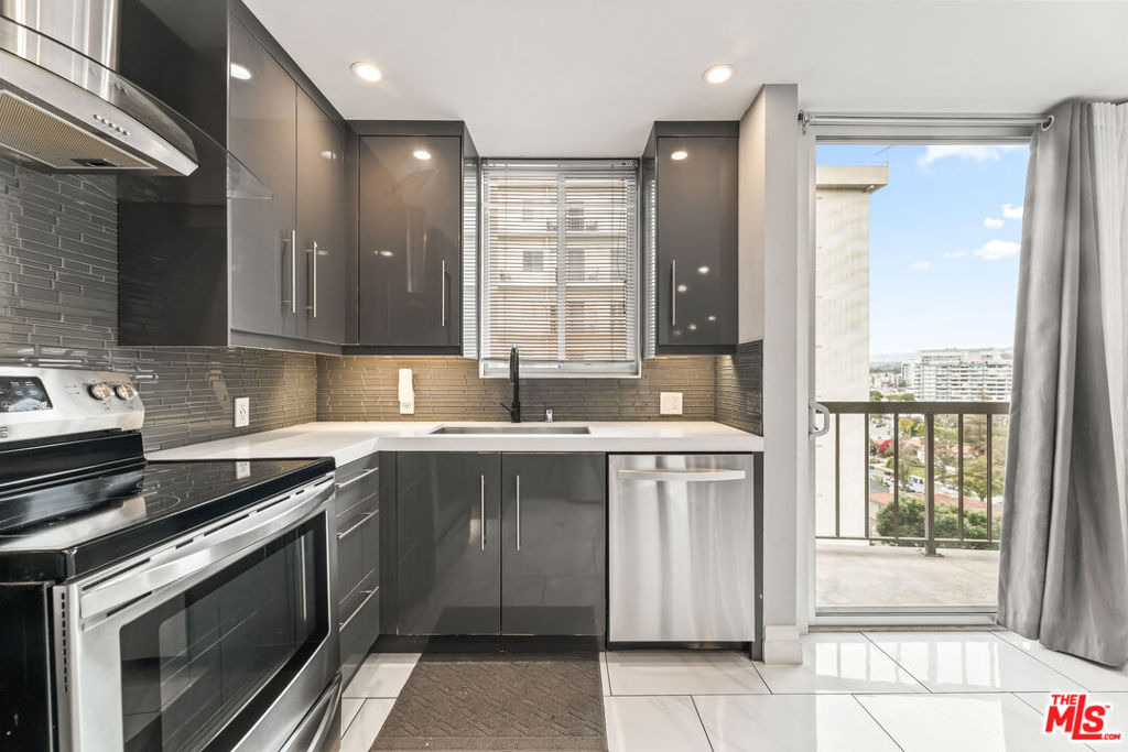 10747 Wilshire Boulevard - Photo 1