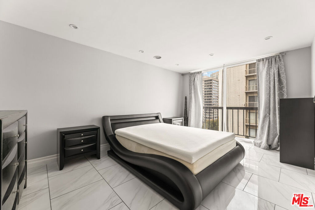 10747 Wilshire Boulevard - Photo 12