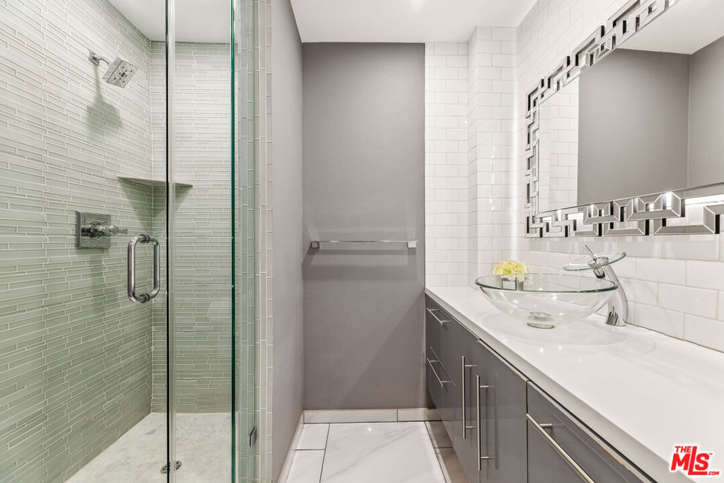 10747 Wilshire Boulevard - Photo 10