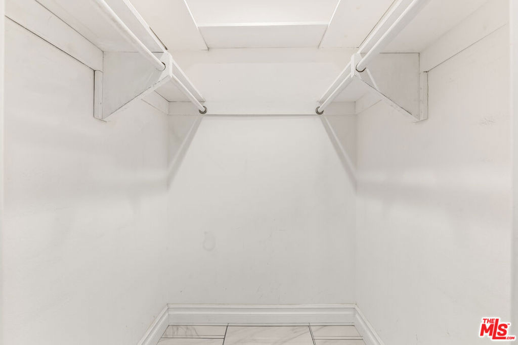 10747 Wilshire Boulevard - Photo 20