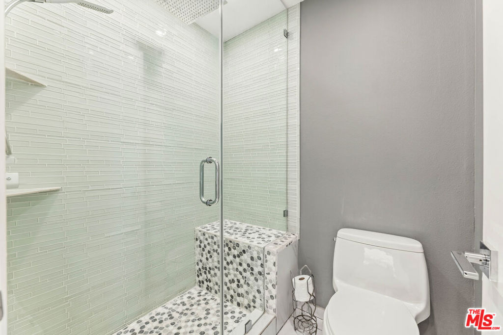 10747 Wilshire Boulevard - Photo 18