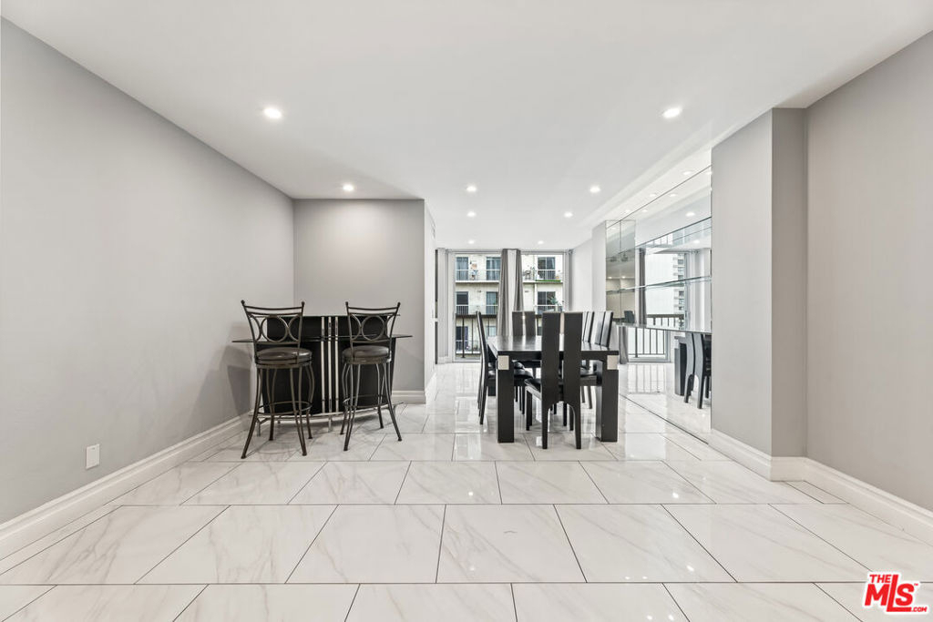 10747 Wilshire Boulevard - Photo 9