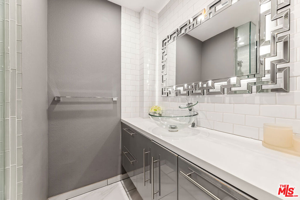 10747 Wilshire Boulevard - Photo 26