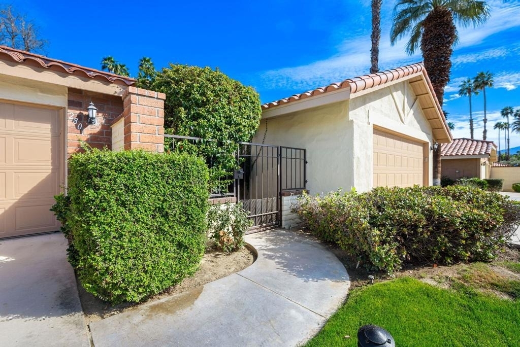 280 Tolosa Circle - Photo 2
