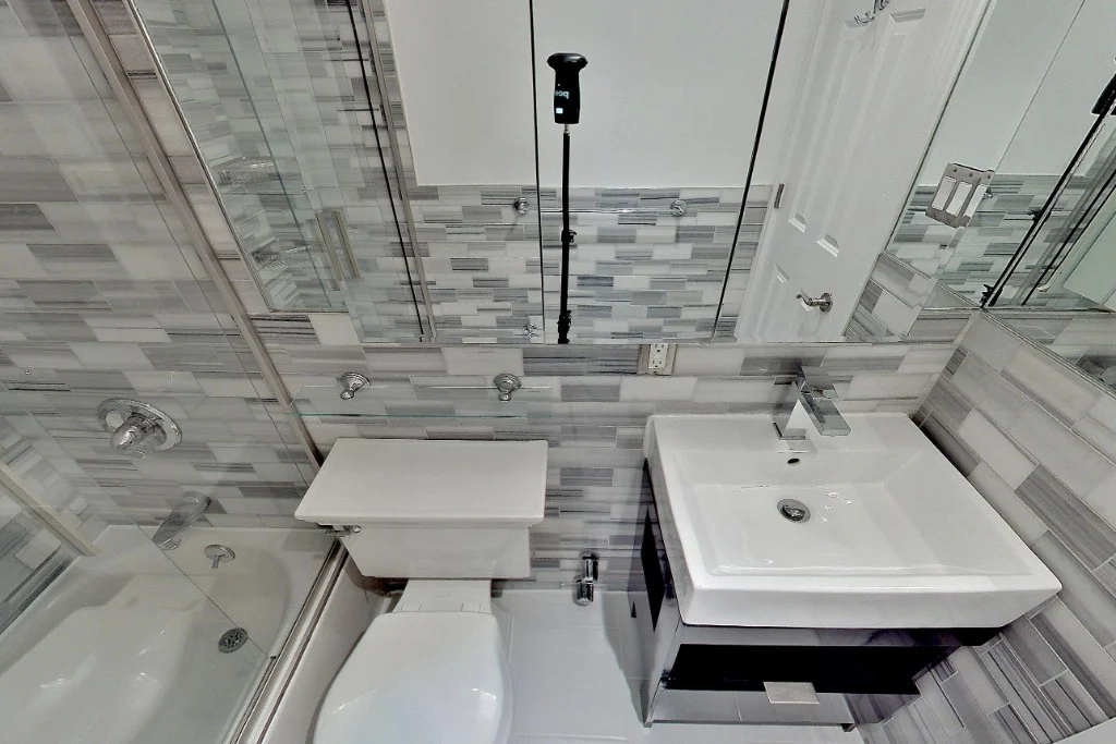 521 East 5th Street  - Photo 3
