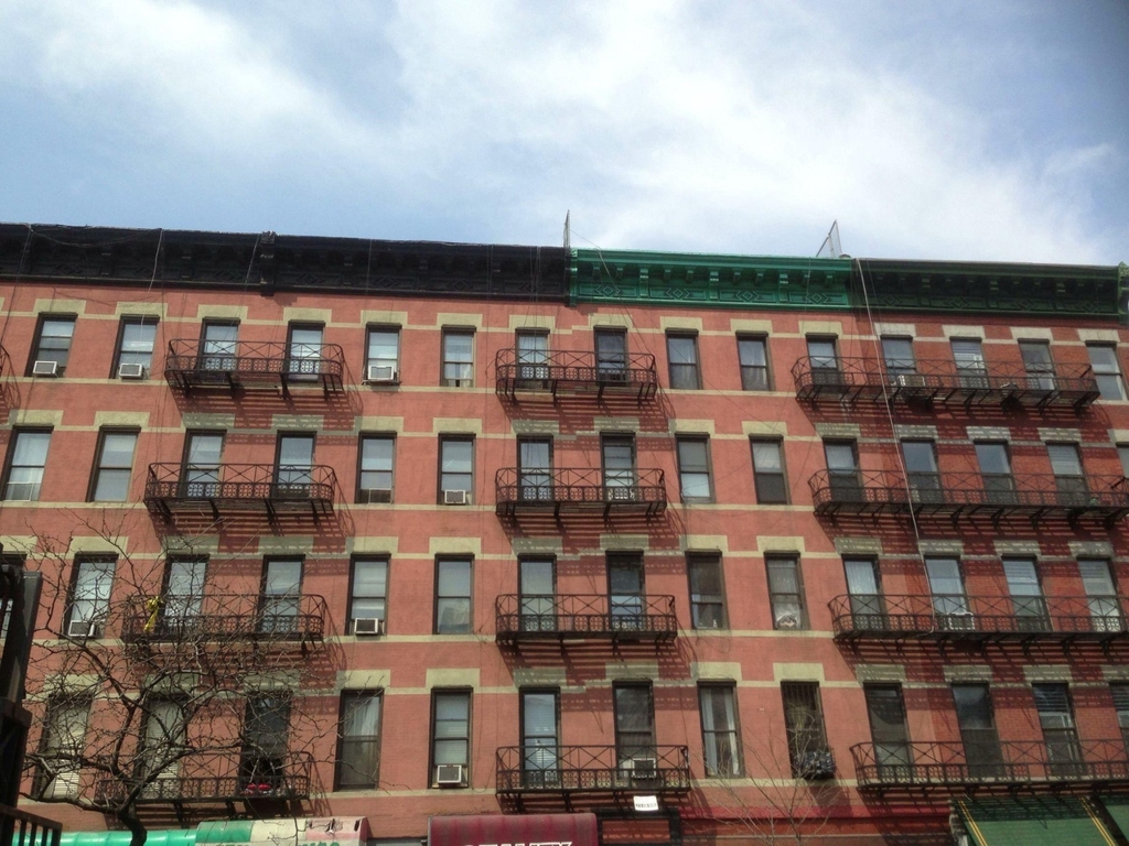 697 10th Avenue - Photo 0
