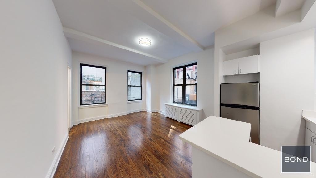 140 East 46th Street - Photo 1