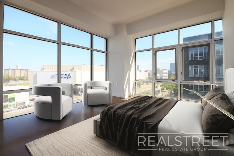 90-02 Queens Blvd - Photo 5
