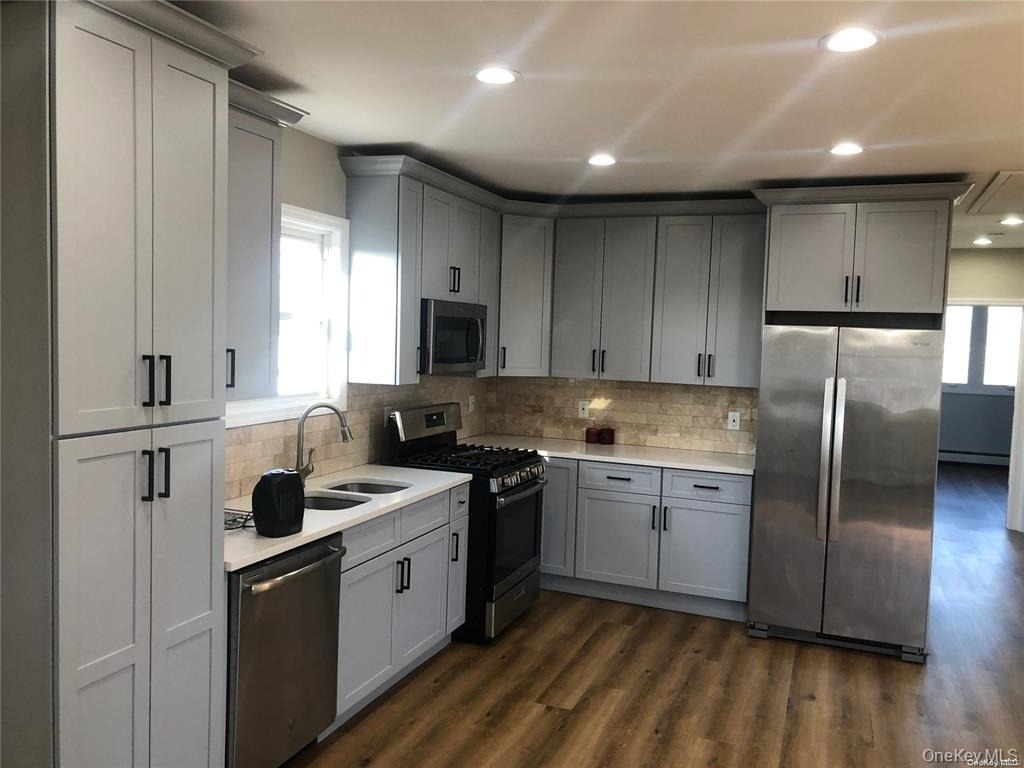 281 Dogwood Avenue - Photo 3