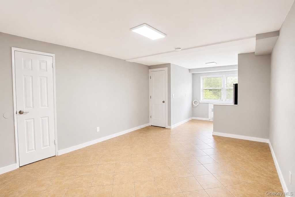 470 E Broadway - Photo 5