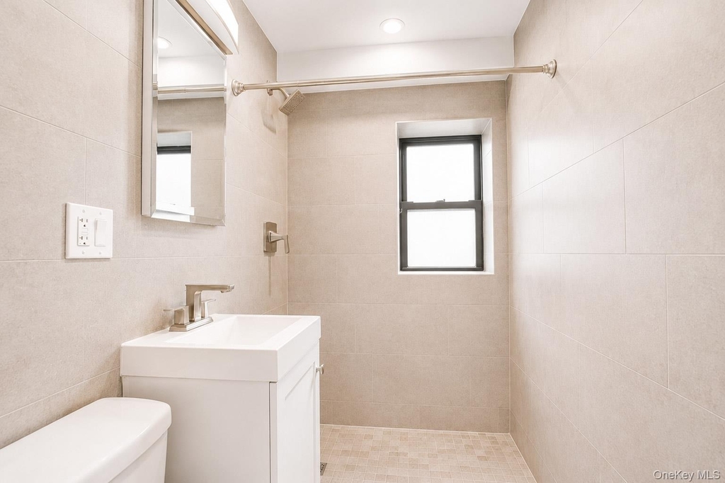 470 E Broadway - Photo 12