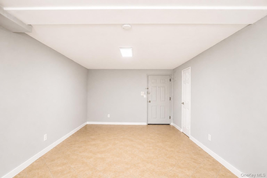470 E Broadway - Photo 7