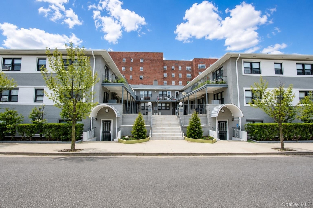 470 E Broadway - Photo 1