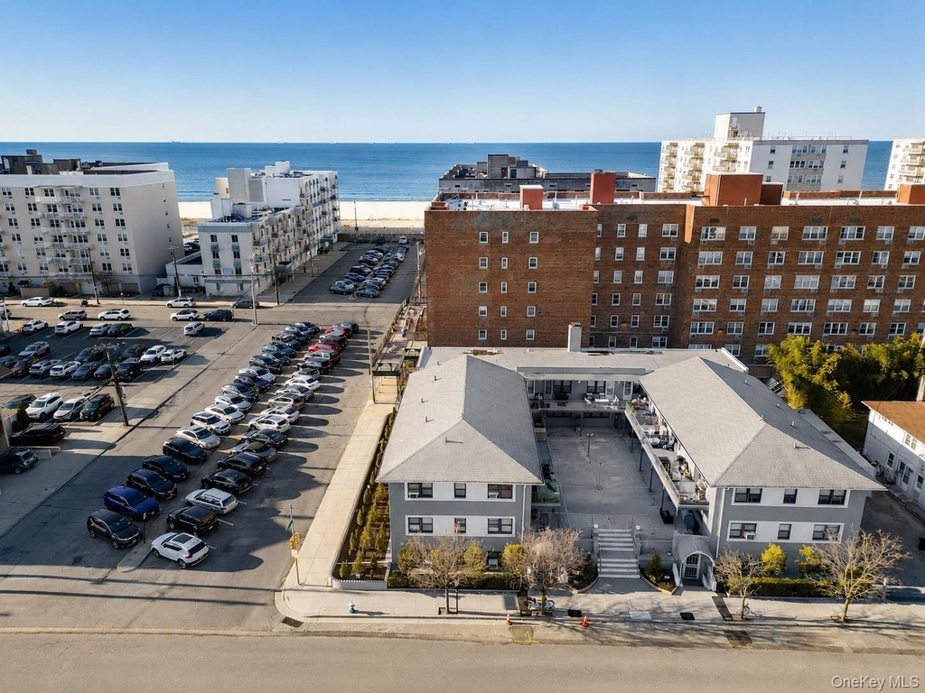 470 E Broadway - Photo 15