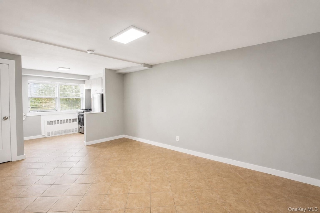 470 E Broadway - Photo 3