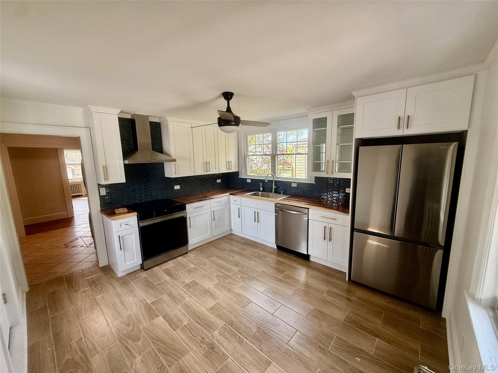 11 Madison Avenue - Photo 3