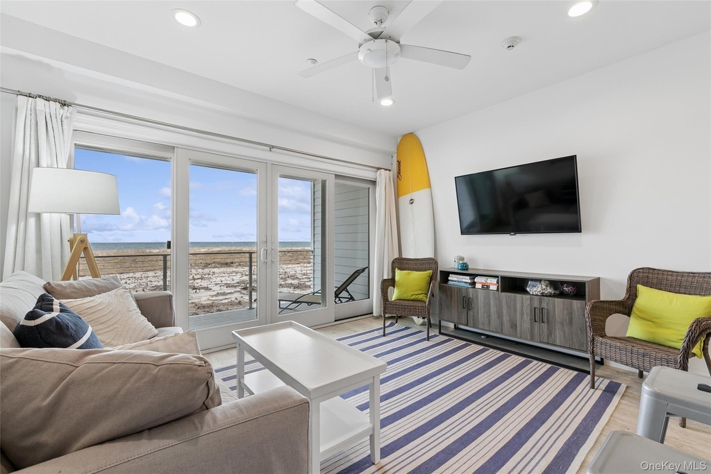 473 Dune Road - Photo 2