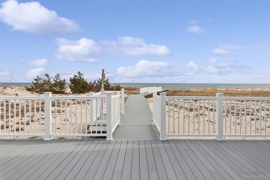 473 Dune Road - Photo 11