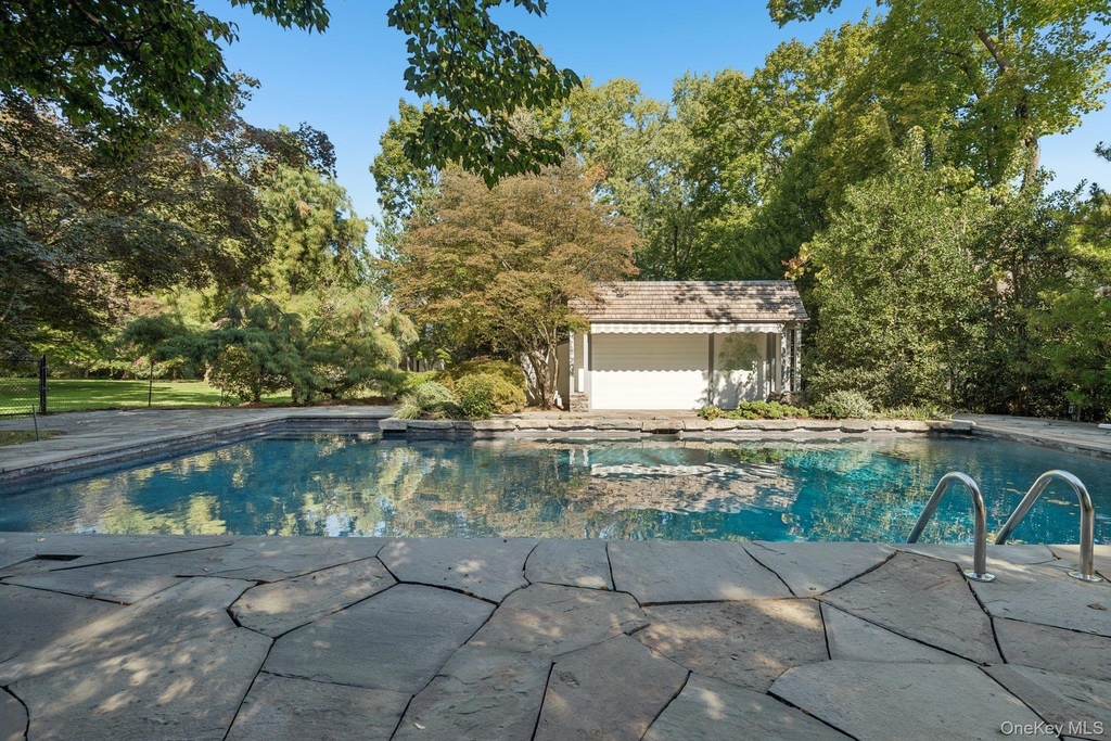 18 Heights Road - Photo 23