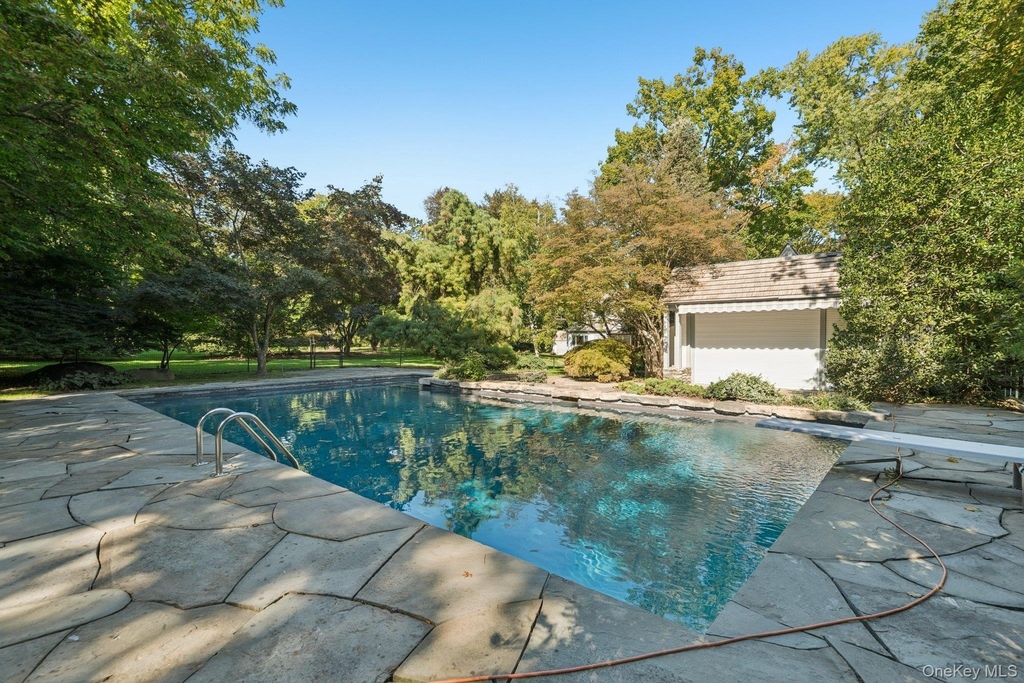 18 Heights Road - Photo 24