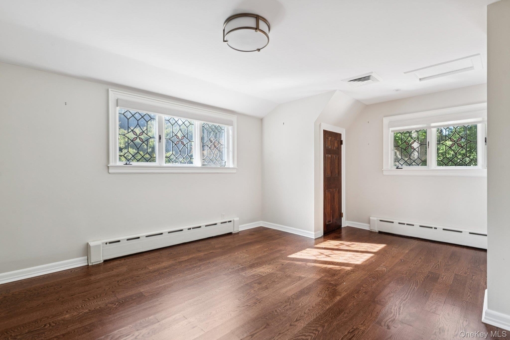 18 Heights Road - Photo 17